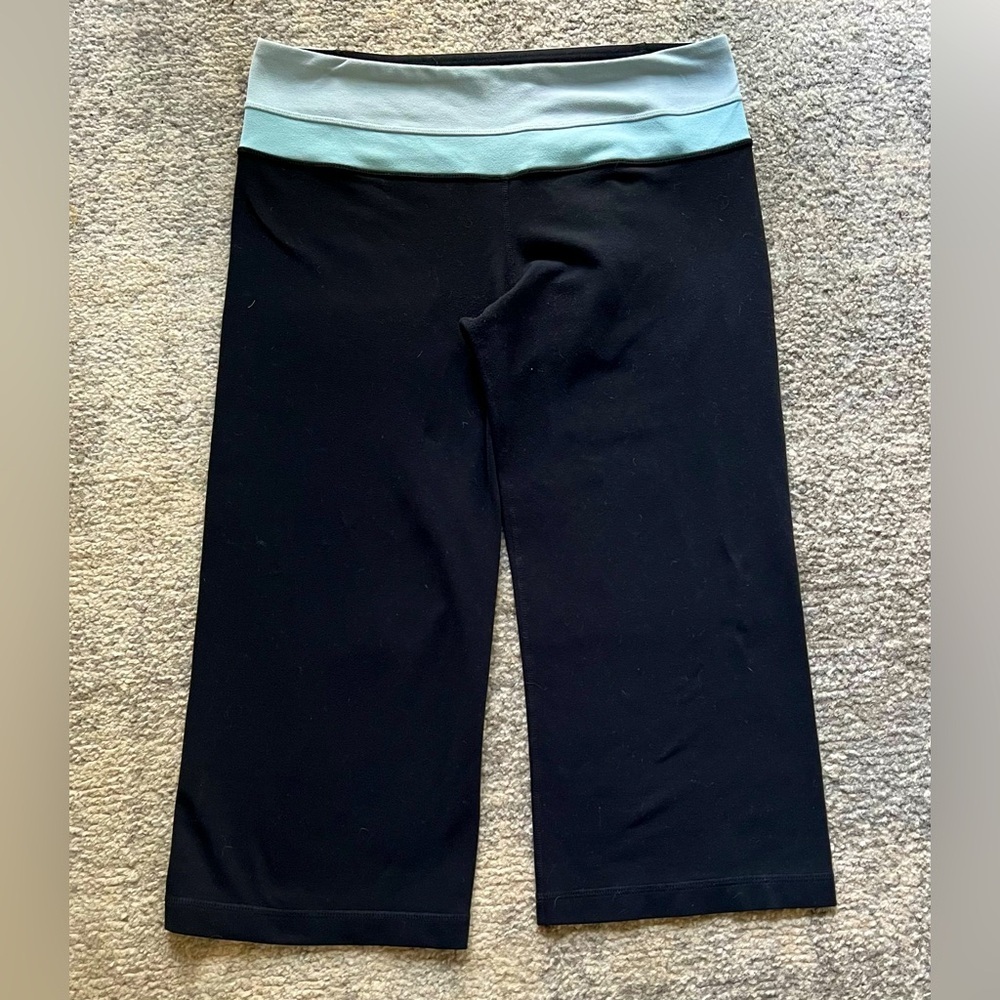 Lululemon Groove Yoga Reversible Crop Pants Leggings Women’s Sz 8